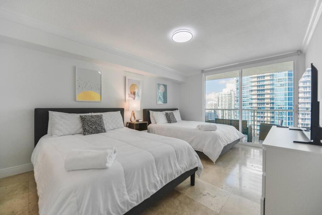 Centric Modern 40Thfloor Brickell Condo Free Parking By Palermo Home マイアミ エクステリア 写真